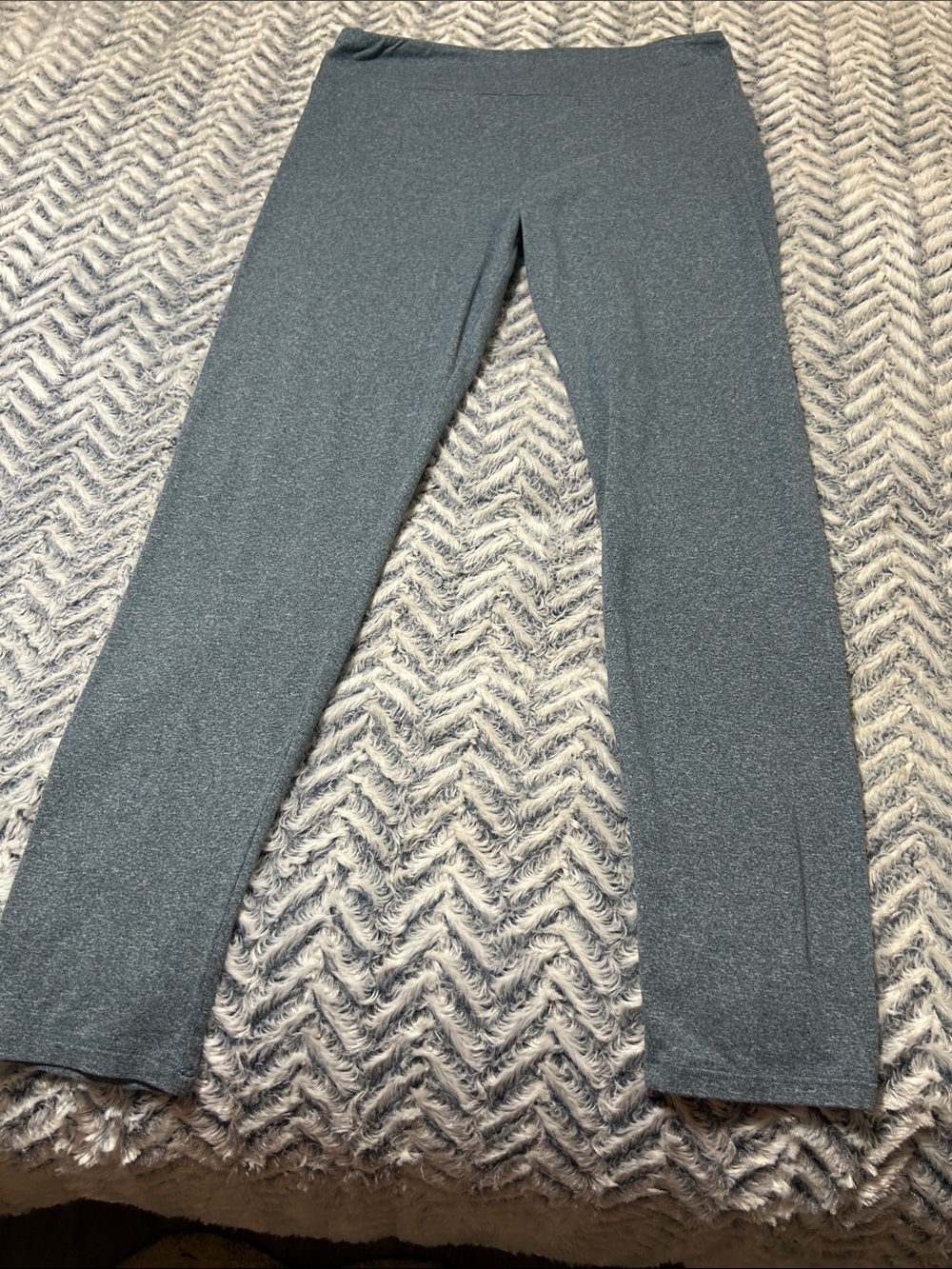 Women’s Leggings and Pants Lot - Black, Plum, Blue, Cream, Brown - Picture 4 of 12